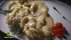 Gnocco di patate crude, risotto al Groppello e carne salada
