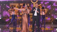 Vanessa Incontrada e Claudio Bisio in "Il pannolino"