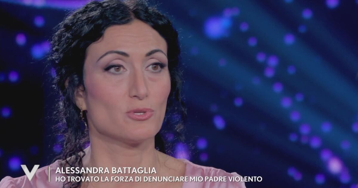 Alessandra Battaglia, la docente di dizione che ha denunciato il padre violento: 'Ho rischiato di morire'