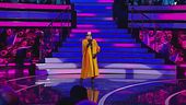 Cristiano Malgioglio canta "Amore di contrabbando"