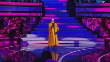 Cristiano Malgioglio canta "Amore di contrabbando"