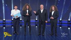 Cosa fa Gennarino con i pacchi di Affari tuoi? Le immagini esclusive...