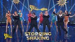 Lillo diventa Coreografo e incendia il palco di Striscia