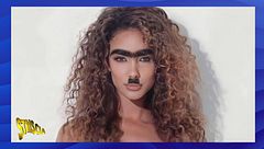 Samira inaugura "Fatti e Rifatti" e canta "Comme facette mammeta"