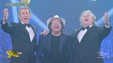 "O sole mio": la strabiliante performance di Al Bano durante un fuori onda a Striscia