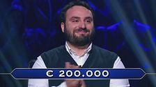 Valerio risponde alla domanda da 200 mila euro