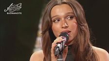 Sarah Toscano canta ''Atlantide'' - 2 maggio