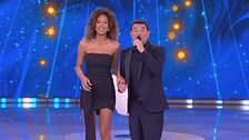 Max Giusti e Samira in "Su di noi"