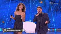 Max Giusti e Samira in "Felicità"