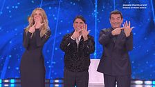 Sal Da Vinci, Alessia Marcuzzi, Max Giusti e la coreografia di "Per sempre sì"