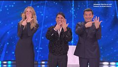 Sal Da Vinci, Alessia Marcuzzi, Max Giusti e la coreografia di "Per sempre sì"