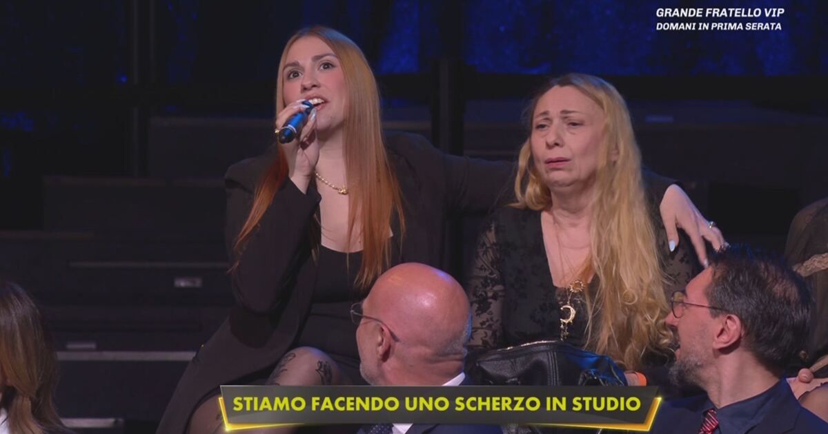 Scherzi a parte: Lo scherzo a Gabriella: i tre telefoni Video ...