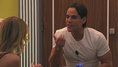 Nicolò a Lucia: "A me la tua leggerezza non piace"