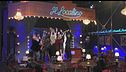Con un ballo si conclude questo primo episodio del Late Show