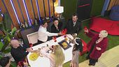 Freeze a sorpresa: il Club Gold brinda in piscina per l'aperitivo