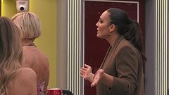 Francesca cerca di chiarire con le donne: "Io non metto zizzania"