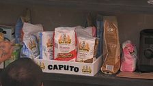 La dispensa della Casa si riempie di farina