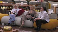 Confronto in Casa: Francesca ascolta i consigli dei VIP