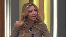 Lucia a Renato: "Sei presuntuoso"