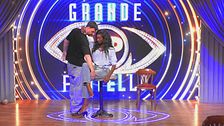 Raimondo e Ibiza al lavoro sulla coreografia di tango