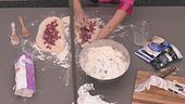Pasqua in arrivo: Alessandra prepara il casatiello