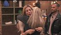 La lite con Antonella: un momento di sconforto per Paola