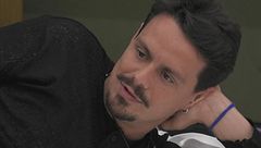 Renato si sbottona: "Alessandra qui dentro sta giocando"