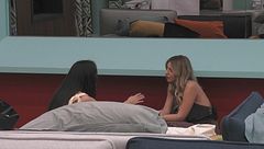 Anche Blu Barbara cerca un confronto con Lucia