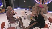 Lucia e Alessandra commentano l'atteggiamento di Renato e Francesca