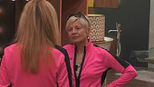 Adriana racconta ad Antonella del confronto tra Alessandra e Paola
