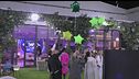 I VIP affidano le loro dediche ai palloncini
