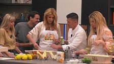 I VIP imparano a fare la pizza a regola d'arte