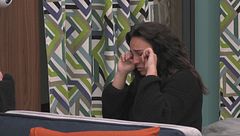 Lo sfogo dopo la discussione: le lacrime di Francesca