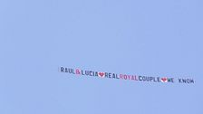 "Raul&Lucia real royal couple, we know": un aereo per Raul e Lucia