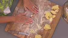 Alessandra in cucina: strozzapreti al ragù bianco con un ingrediente segreto