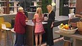 Le domande di Paola accendono i sospetti delle VIP