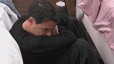 Lo sfogo e le lacrime di Renato