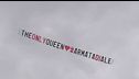 "The only queen #armatadiale": vola un aereo per Alessandra