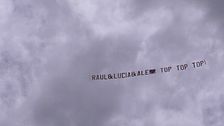 "Raul&Lucia&Ale | Top Top Top":  un aereo di gruppo sorvola la Casa