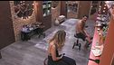 Un ultimo giorno di tensioni tra Lucia e Renato