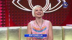 Giorno 1, Canale 5 ore 13:40