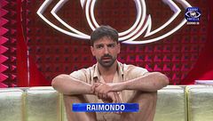 Giorno 38, Canale 5 ore 13:40