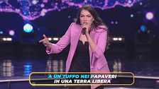 Shanti canta "Gloria"