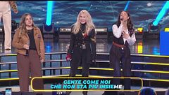 Ivana Spagna, Elena e Francesca cantano "Gente come noi"