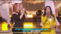 Valentina e Noemi cantano "Bianca"