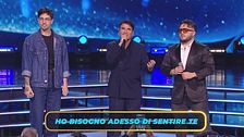 Sal Da Vinci, Vincenzo ed Emanuel cantano "Rossetto e caffè"