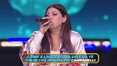 Nicole canta "Vacanze romane"