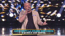 Stefano canta "Certe notti"
