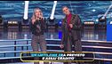 Beatrice canta "Non ti scordare mai di me"