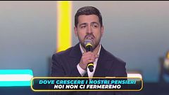 Dario canta "Una terra promessa"